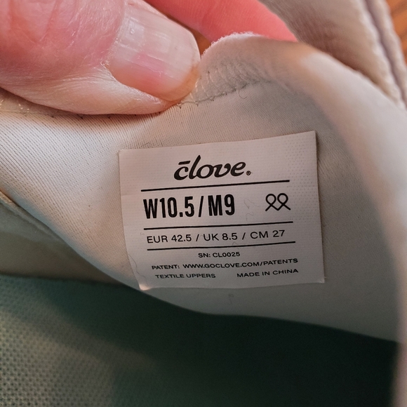 Clove Solo Sneakers - Picture 11 of 13